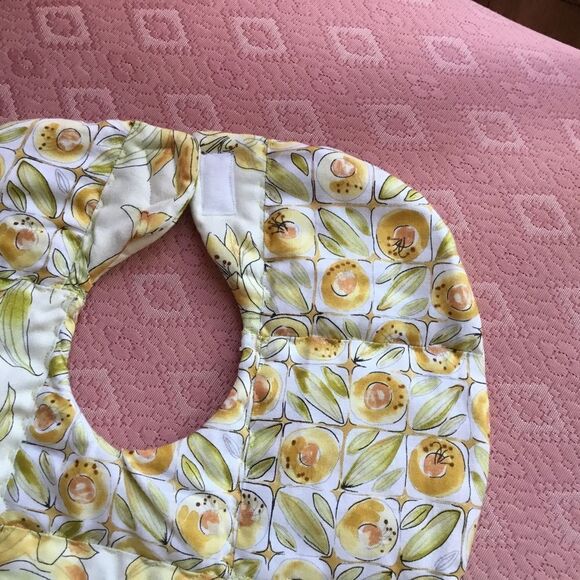 3/$25 or $12 each.  NWT Yellow and Green Floral Print Reversible Bib - Picture 4 of 4